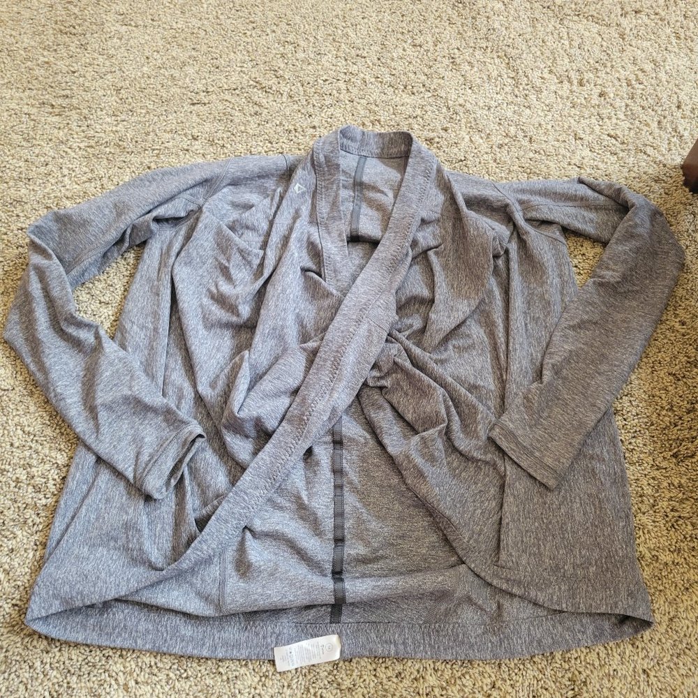 Ivivva top